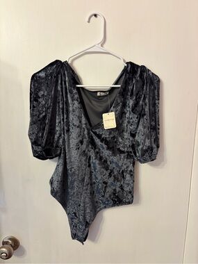 Brand new Free People Velvet Puff-Sleeve Bodysuit